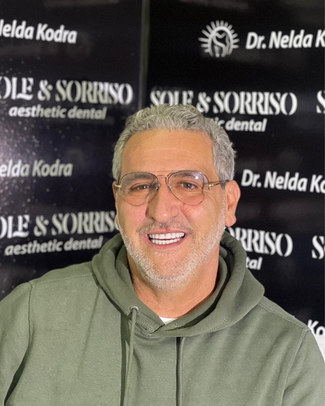 happy client at sole & sorriso dental clinik in tirana