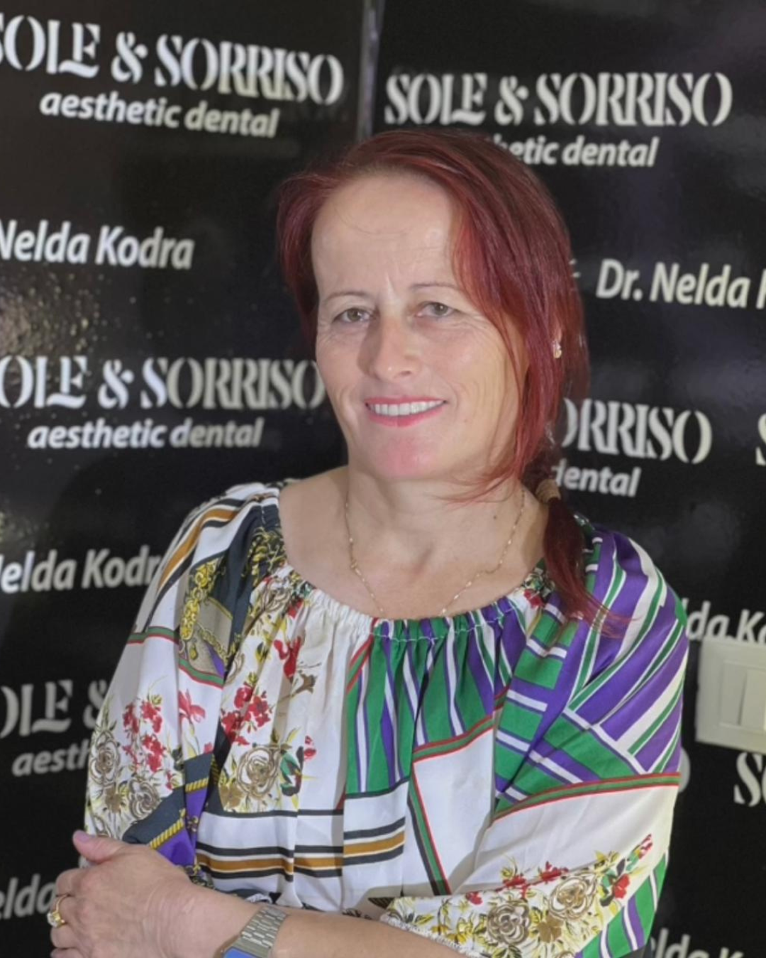 happy client at sole & sorriso dental clinik in tirana