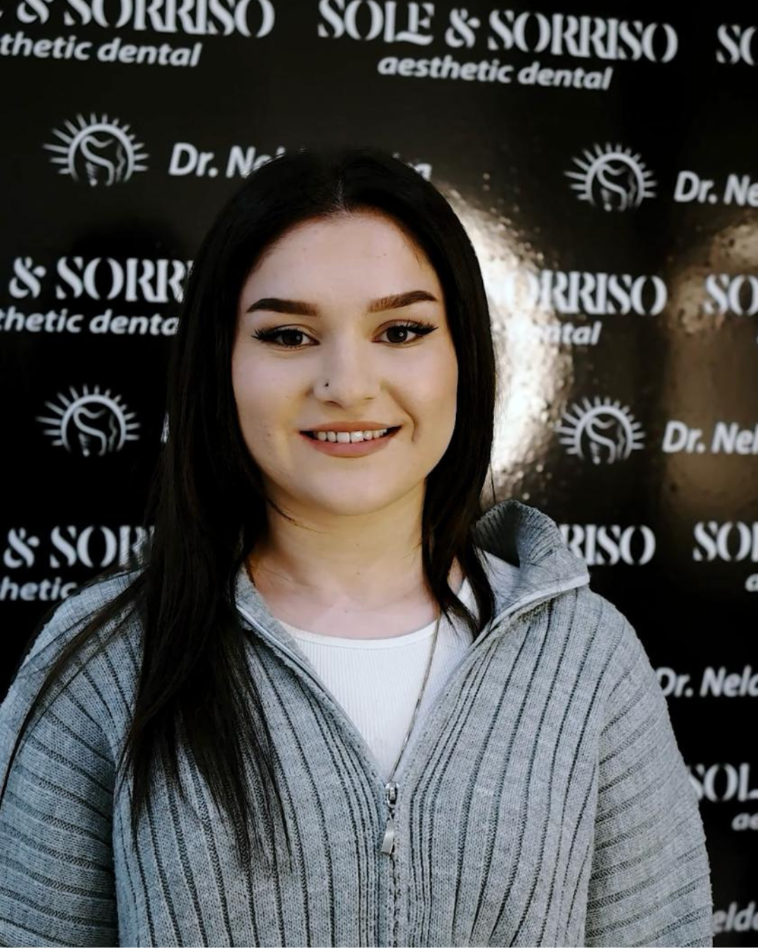 happy client at sole & sorriso dental clinik in tirana