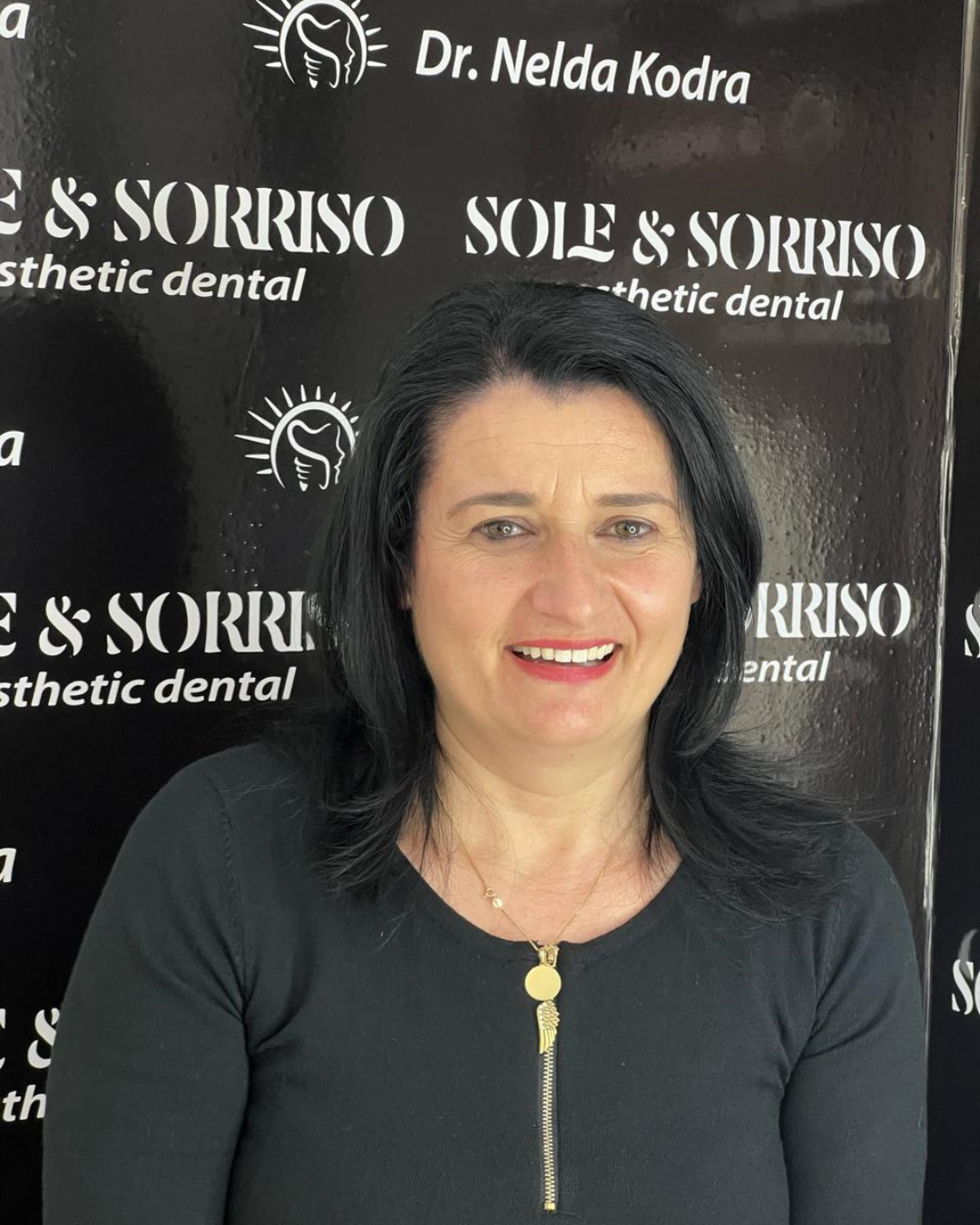 happy client at sole & sorriso dental clinik in tirana